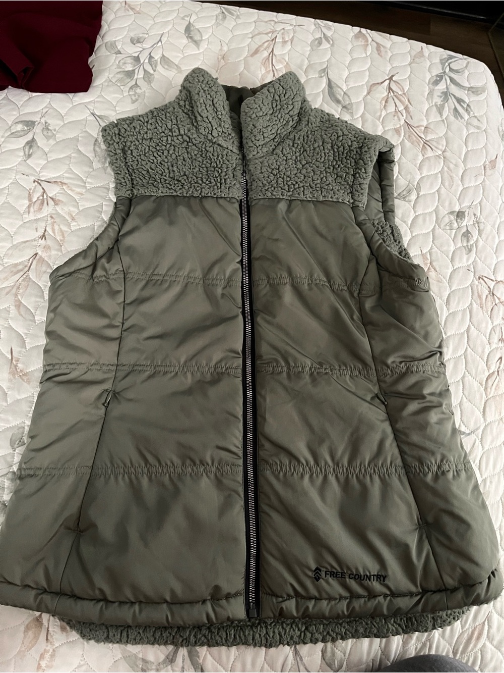 Free Country Vest in Green